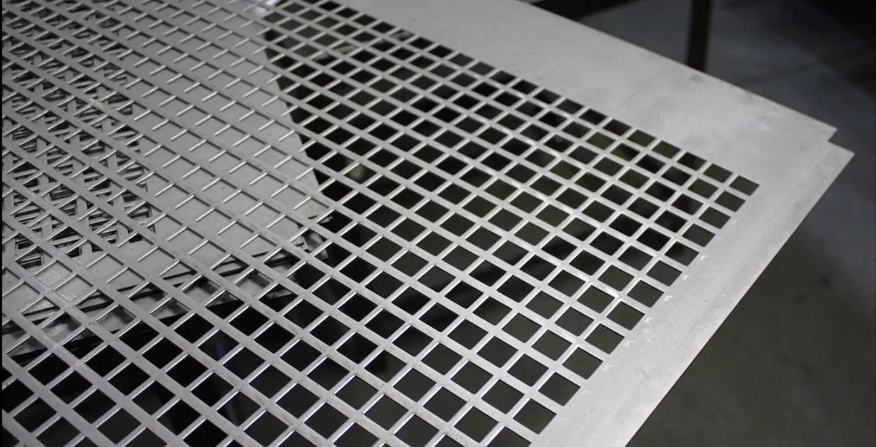 LAVORAZIONE LAMIERE FERRO ACCIAIO INOX ALLUMINIO